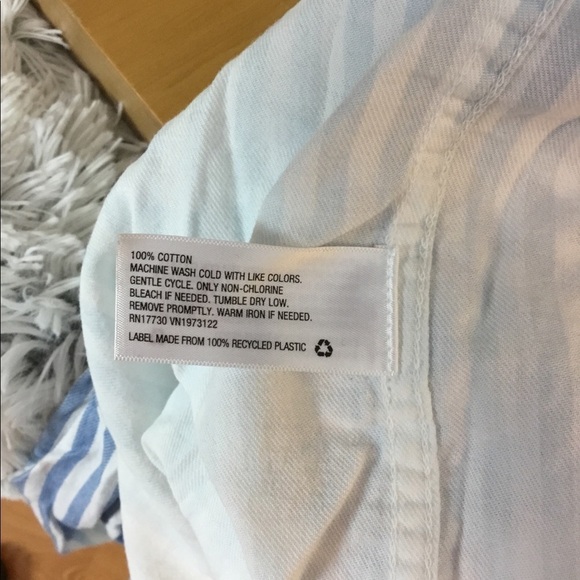 MOSSIMO Supply Co L blue & white stripe long sleeve button down - Picture 6 of 12